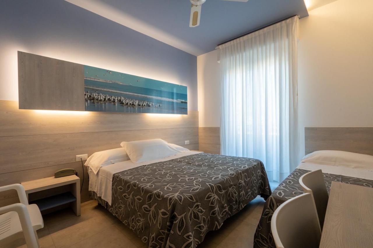 Clipper Hotel Pesaro Ngoại thất bức ảnh