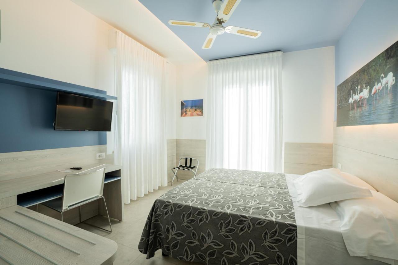 Clipper Hotel Pesaro Ngoại thất bức ảnh