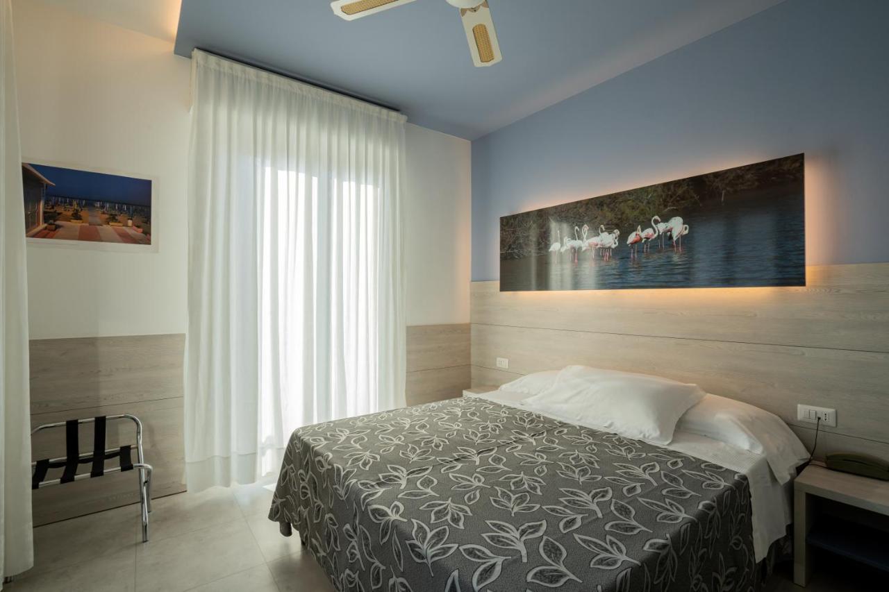 Clipper Hotel Pesaro Ngoại thất bức ảnh