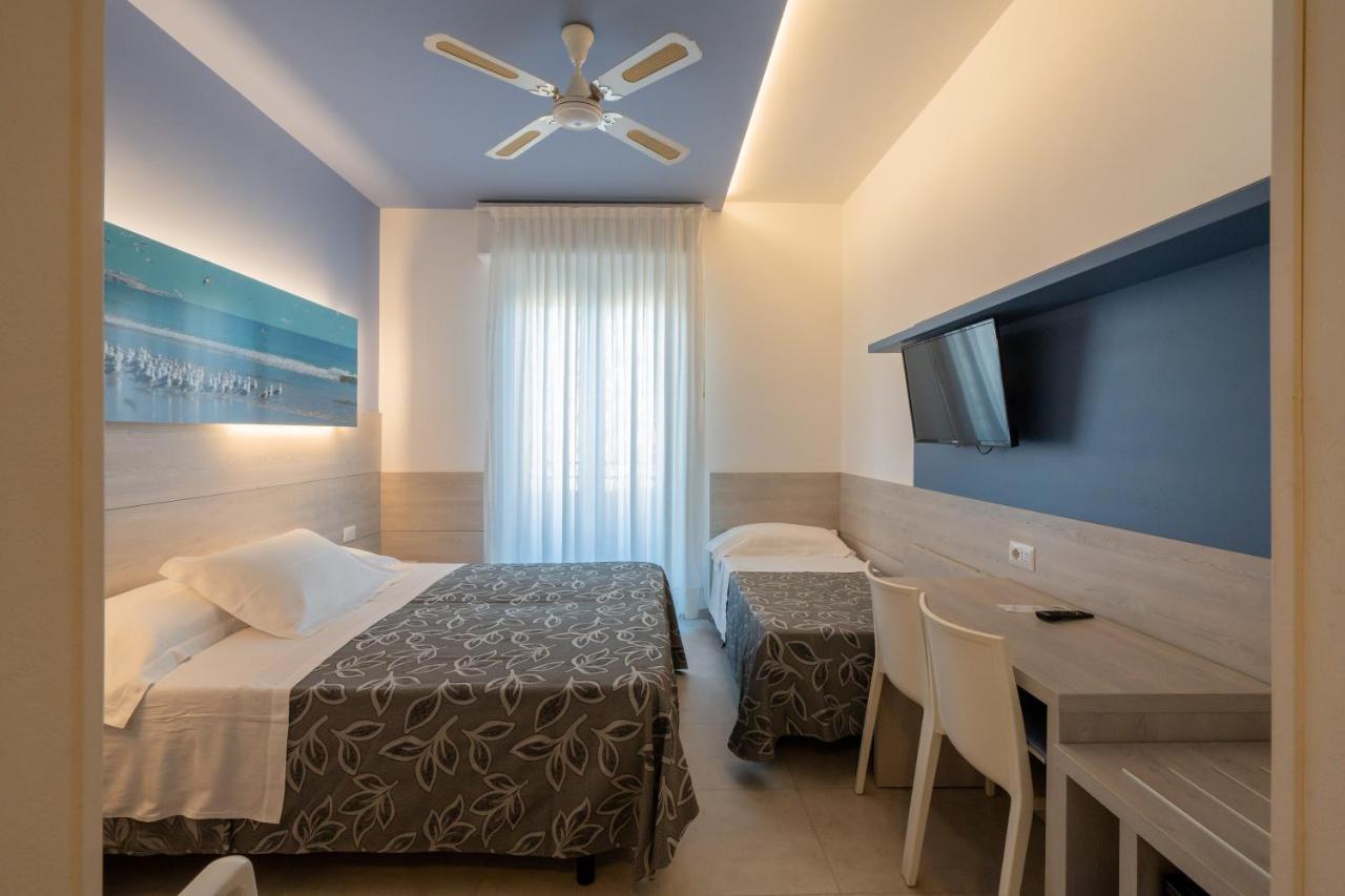 Clipper Hotel Pesaro Ngoại thất bức ảnh