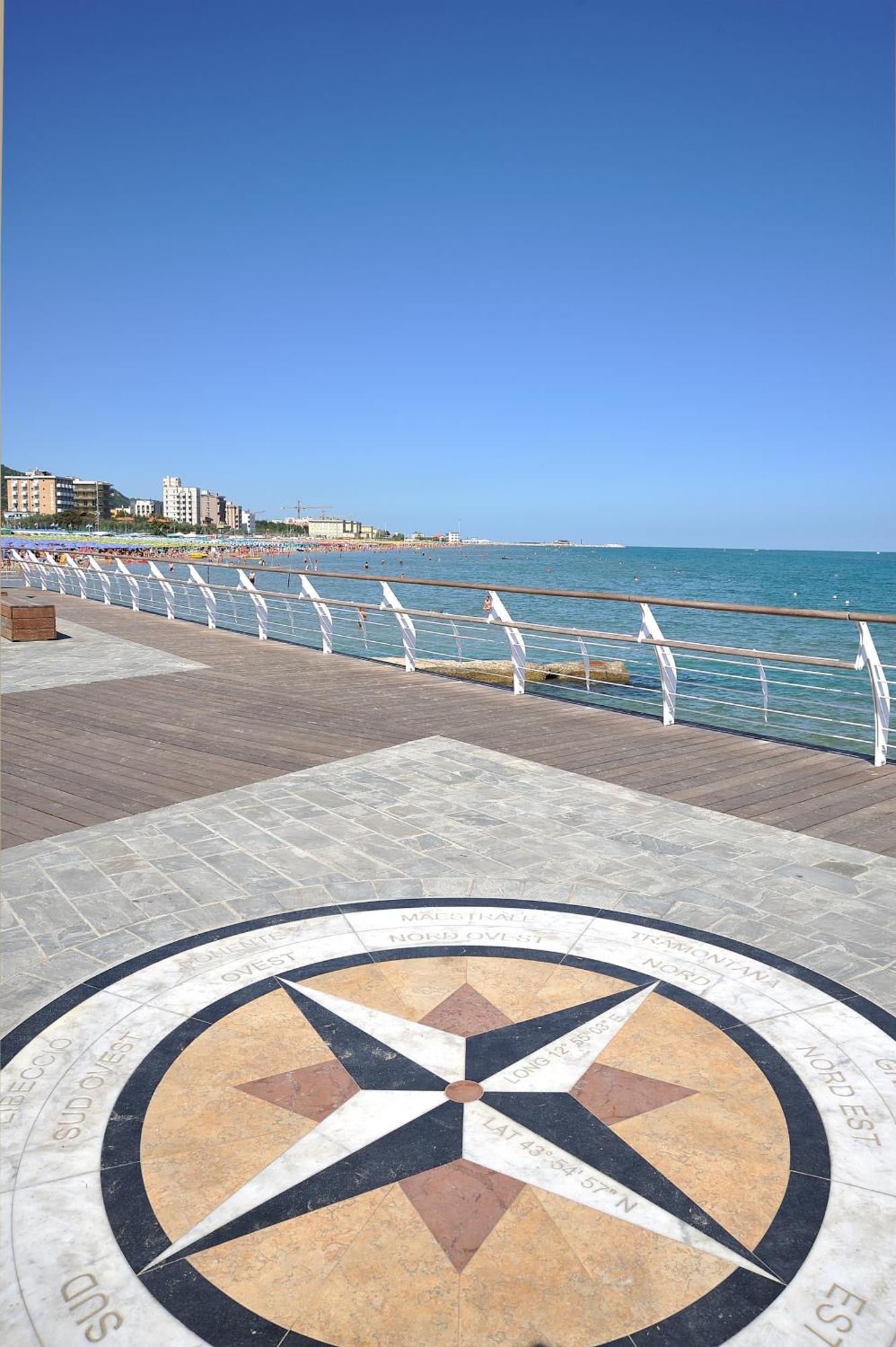 Clipper Hotel Pesaro Ngoại thất bức ảnh