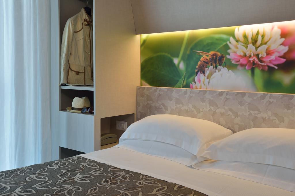 Clipper Hotel Pesaro Phòng bức ảnh